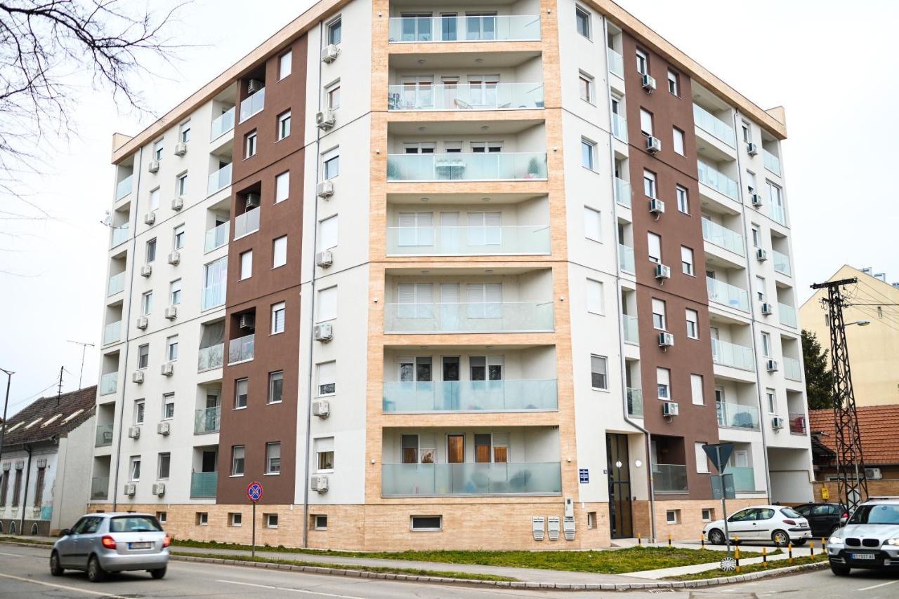 Lena Apartman Szabadka Kültér fotó
